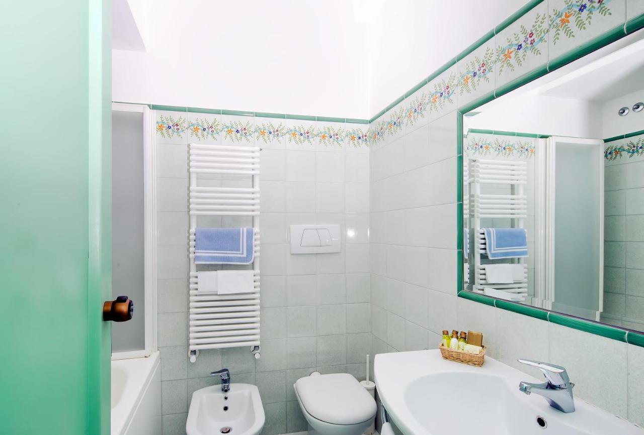 Hotel Le Terrazze (Adults Only) Conca dei Marini Dış mekan fotoğraf