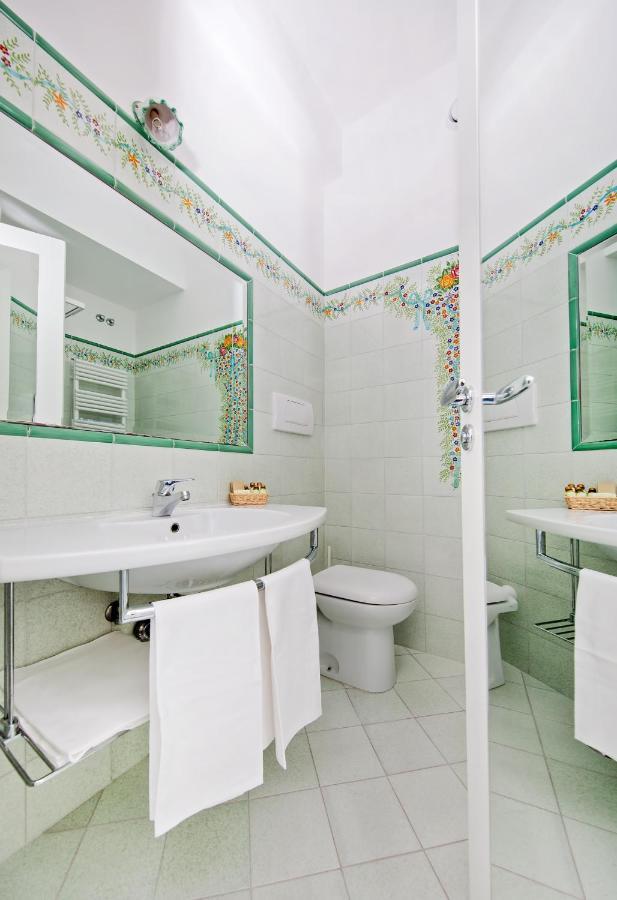 Hotel Le Terrazze (Adults Only) Conca dei Marini Dış mekan fotoğraf