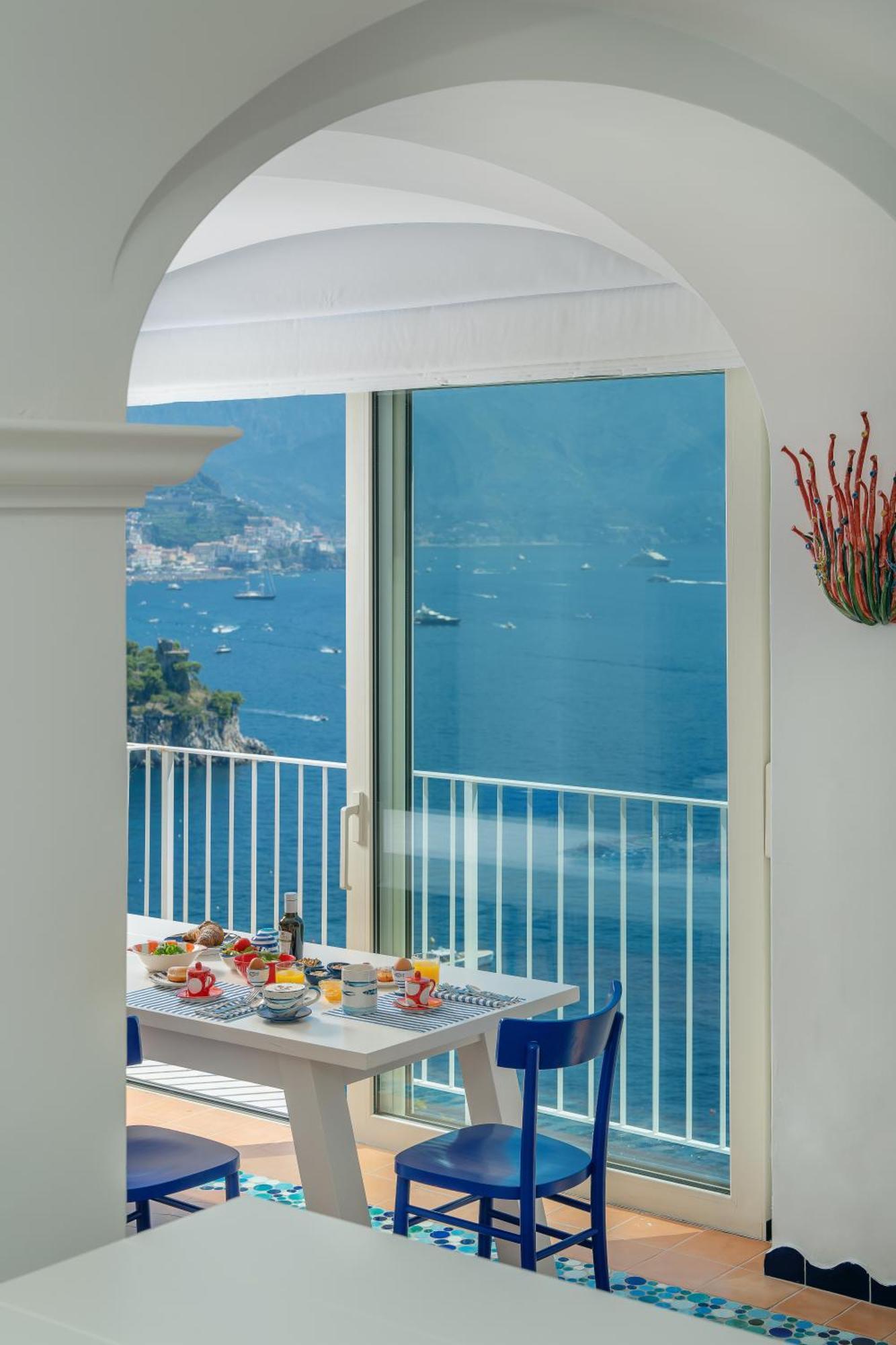 Hotel Le Terrazze (Adults Only) Conca dei Marini Dış mekan fotoğraf