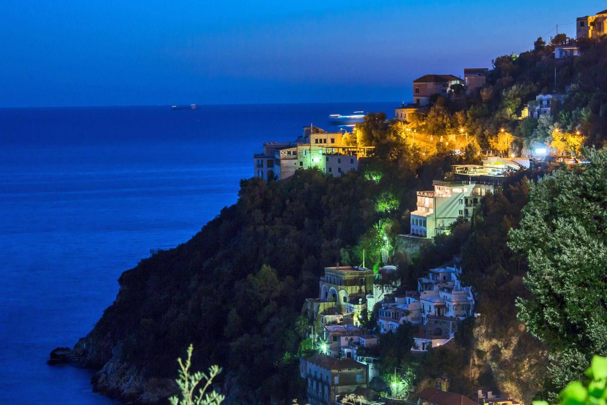 Hotel Le Terrazze (Adults Only) Conca dei Marini Dış mekan fotoğraf